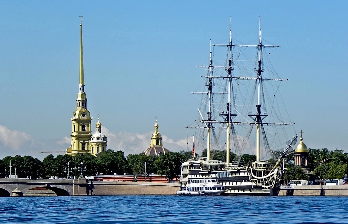 Евразийский Форум «Велнесс-технологии в современном мире» Санкт-Петербург 31 мая – 2 июня 2024 года Фрегат «Благодать» на Петровской набережной